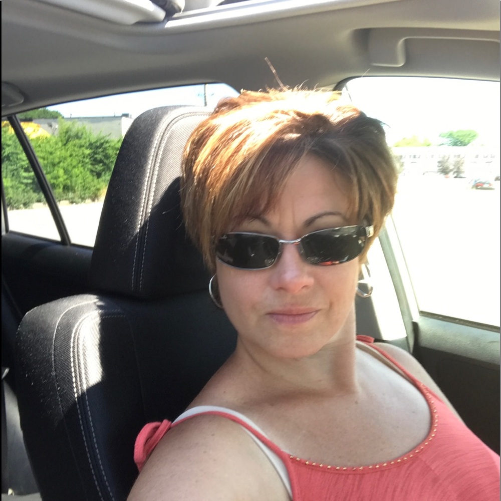 Meet your Posher, Carrie